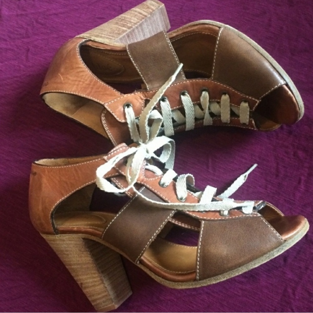 Chloe Brown Tan Heels with Stacked Wooden Heel